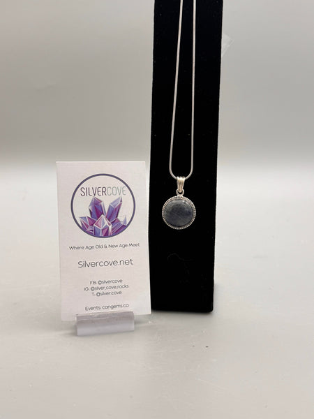 Canadian Sapphire Pendent in .925 Sterling Silver