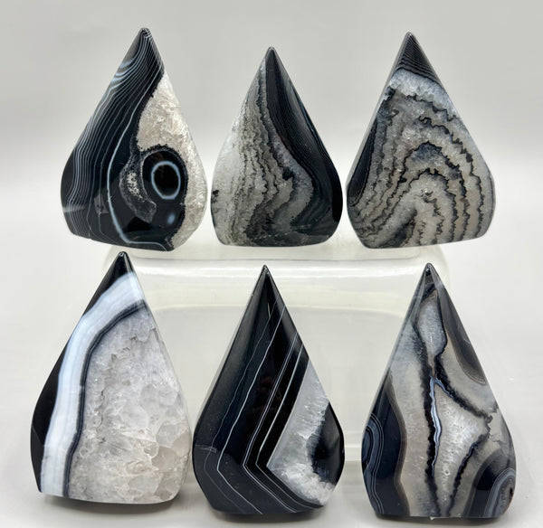 Black Dyed Teardrop Agate