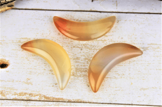 Natural Agate Crescents Carving