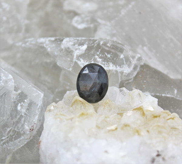 Eye of Odin Silver Sheen Sapphire Cabochon (Faceted)