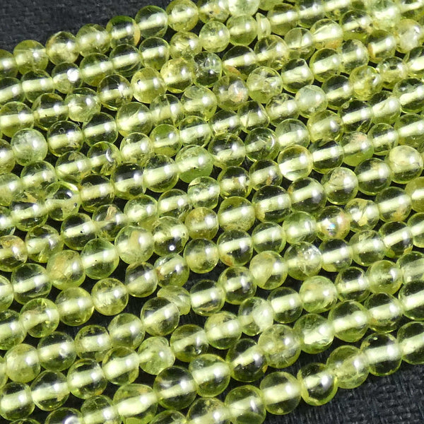 Peridot Polished Round Beads (4mm)