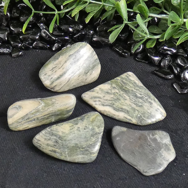 Green Jasper Tumble Stone, 20mm To 35mm at Rs 800/kg in Delhi