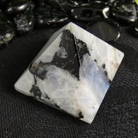 Rainbow Moonstone Pyramids (~16-22 g) (Singles, 5 & 10 Packs) (Various)