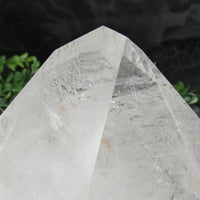 Rough Quartz Point Tower (2.132 kg)