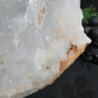 Rough Quartz Point Tower (2.132 kg)