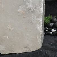 Rough Quartz Point Tower (5.056 kg)